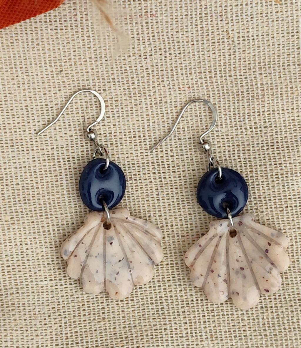 Boucles d'oreilles pendantes "Coquille"